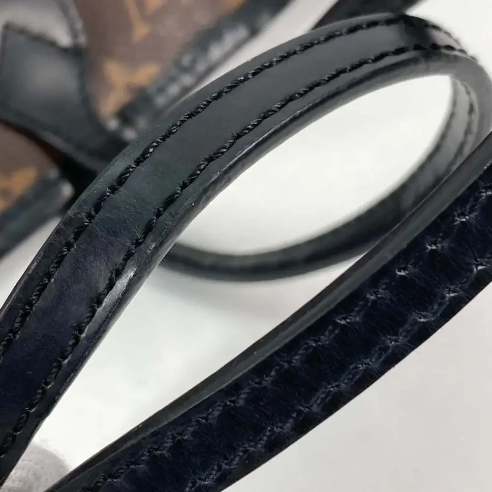 LOUIS VUITTON Black Monogram Canvas Neverfull MM Shoulder Bag